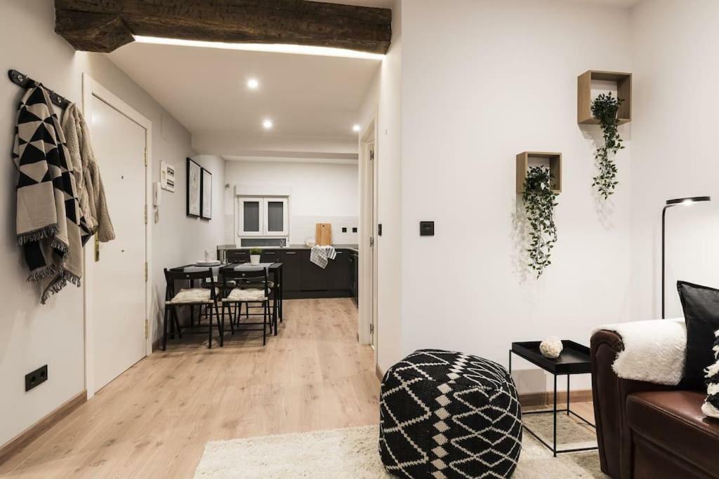Cantalojas By Staynnapartments Bilbao Bagian luar foto